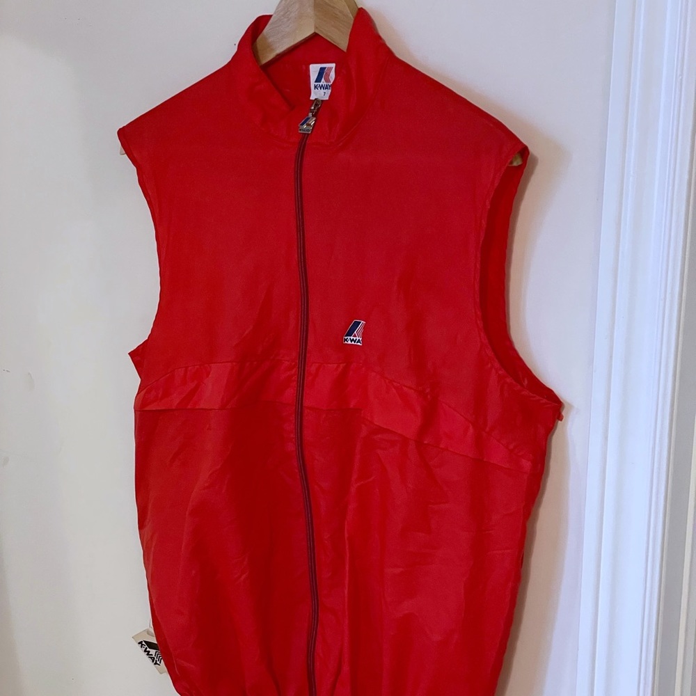NWT deadstock K-WAY outer vest in red - Picture 3 of 13